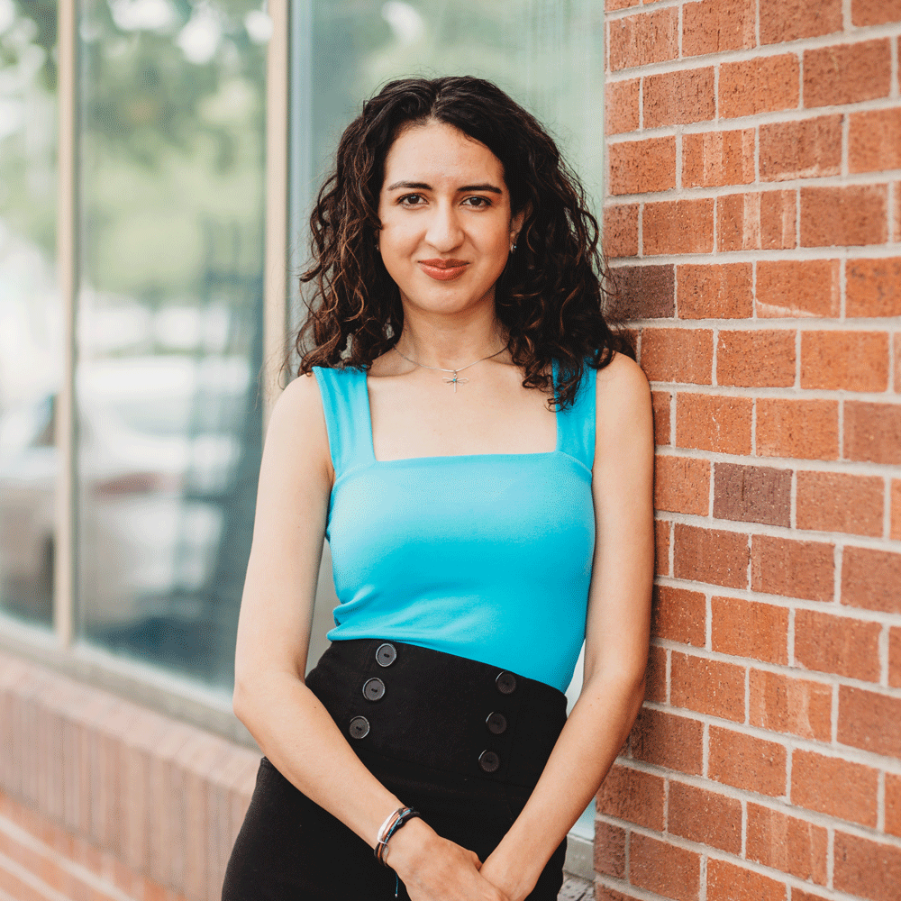 Diana Torres Headshot