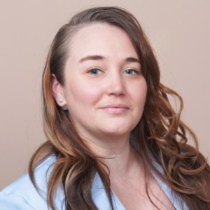 Headshot of Adrieanna Hutson