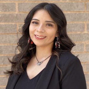 Headshot of Emiliee Encizo