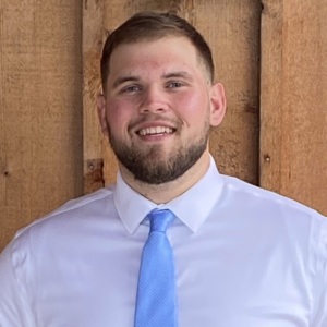 Headshot of Ethan Barnes