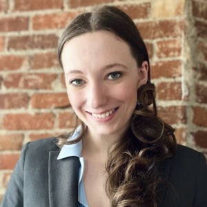 Headshot of Isabel MacCay