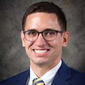 Headshot of Justin Apperson