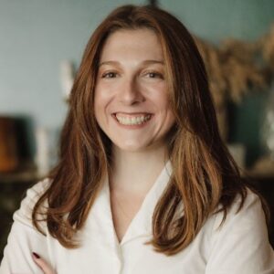 Headshot of Nicole Peer