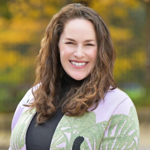 Headshot of Mia Sussman