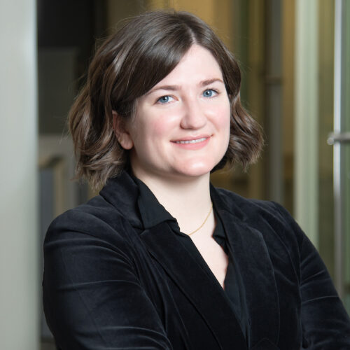 Headshot of Laura Roach